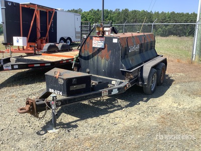 2015 Lamar T/A Fuel Trailer