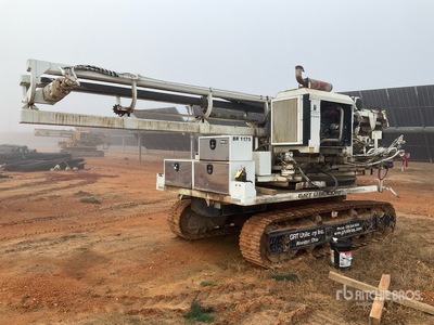 2017 GRT UTILICORP UTSCPDDLSTID25 Auf Raupen montierter Pfostentreiber (Inoperable)