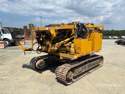 2014 GRT UTILICORP UTMPDSTSLID15-15 Crawler Mounted Post Driver