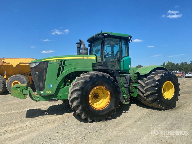 2014 John Deere 9560R Scraper Special 4WD Tractor