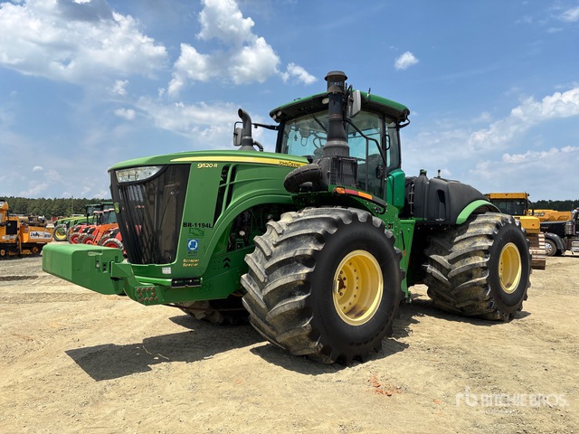 2017 John Deere 9520R Scraper Special 4WD Tractor