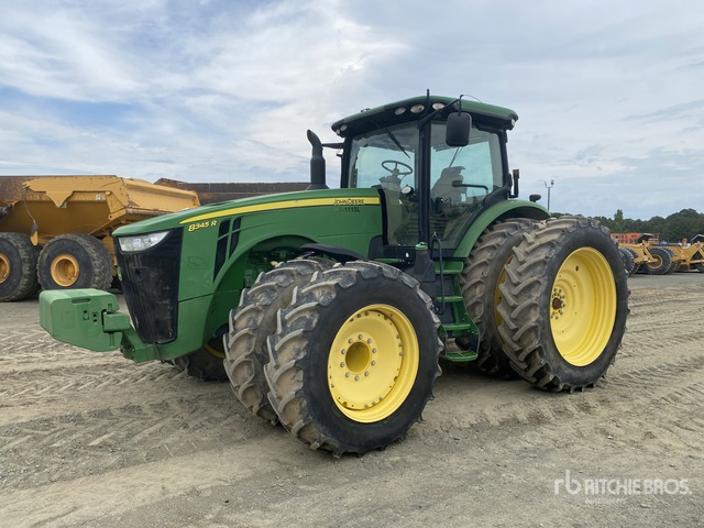 2017 John Deere 8345R 4WD Tractor