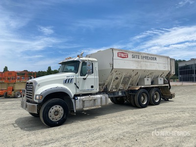 2015 Mack GU713 6x4 Soil Stabilization Spreader Truck