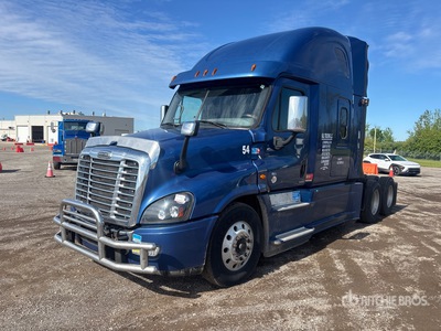 2016 Freightliner Cascadia 125 6x4 Tracteur Routier Couchette