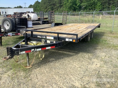 2020 PJ 5200 lb 20 ft T/A Equipment Trailer