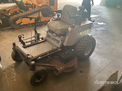 Dixie Chopper LT2500 Zero-Turn 52" Lawn Mower