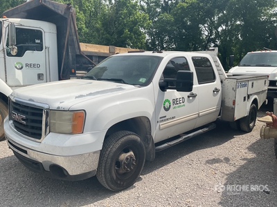 2007 GMC Sierra 3500HD 4x4 Crew Cab ユーティリティトラック