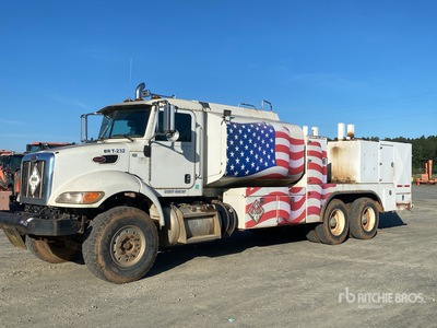 2013 Peterbilt 348 6x4 Autocarro trasporto carburante per lubrificante