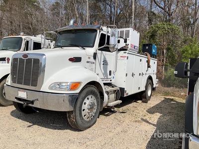 2018 Peterbilt 337 4x2 Camion de service