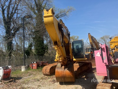 2014 Komatsu PC210LC-10 Pelle Hydraulique sur Chenilles