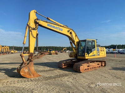 2014 Komatsu PC210LC-10 Tracked Excavator