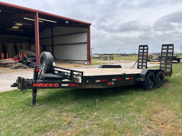 2022 MaxxD C8X 20 ft T/A Equipment Trailer