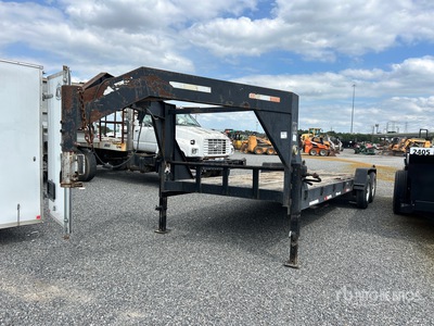 2012 Wade Services WGT-24FT. 24 ft T/A Flatbed Trailer