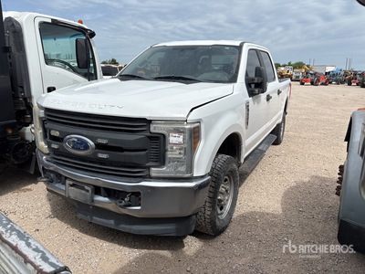 2019 Ford F-250 XL 4x4 Crew Cab Pickup