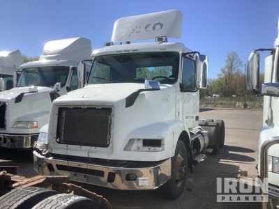 2015 Volvo VN 6x4 T/A Day Cab Truck Tractor