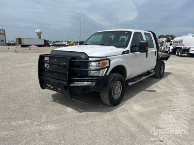 2015 Ford F-250 4x4 Crew Cab Camion à Plateau