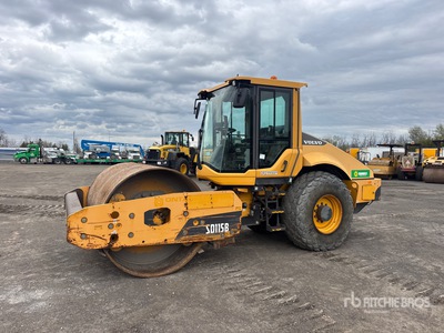 2016 Volvo SD115B Smooth Drum Compactor