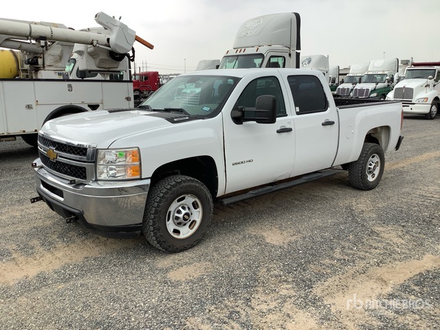 2014 Chevrolet Silverado 2500HD 4x2 Crew Cab Pickup