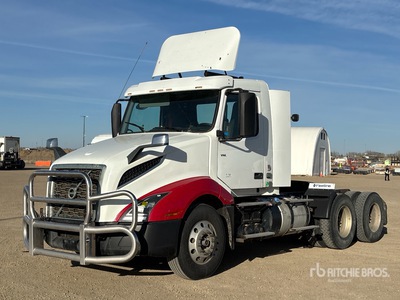 2020 Volvo VNL 6x4 T/A Day Cab Truck Tractor