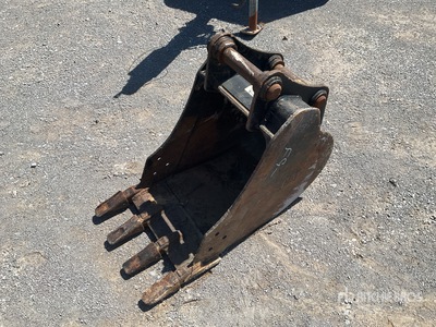 Cat 18 in Excavator Bucket - Fits Cat 305