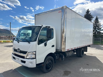 2018 Hino 195 4x2 Furgoneta caja cerrada