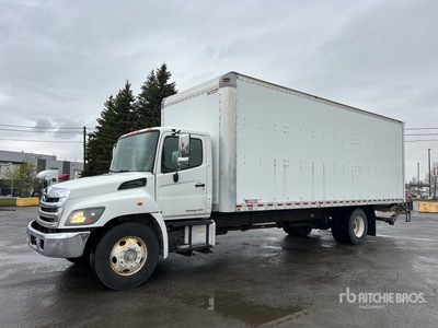 2019 Hino 268 4x2 Furgoneta caja cerrada