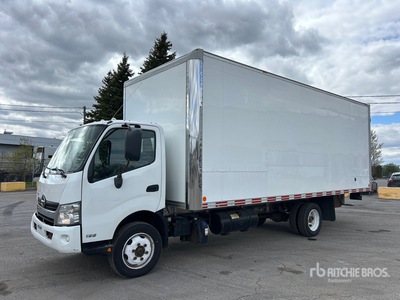 2020 Hino 195 4x2 Furgoneta caja cerrada