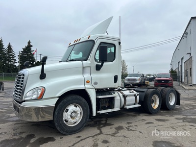 2019 Freightliner Cascadia 125 6x4 T/A Day Cab Truck Tractor