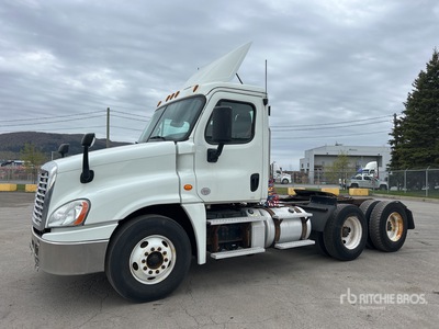 2019 Freightliner Cascadia 125 6x4 Day Cab Truck Tractor