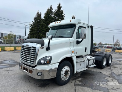 2019 Freightliner Cascadia 125 6x4 T/A Day Cab Truck Tractor