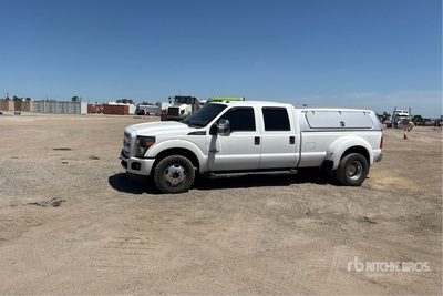 2014 Ford F-350 4x2 Crew Cab Pickup