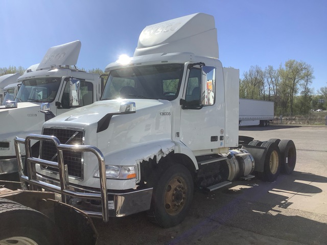 2017 Volvo VNM 6x4 T/A Day Cab Truck Tractor