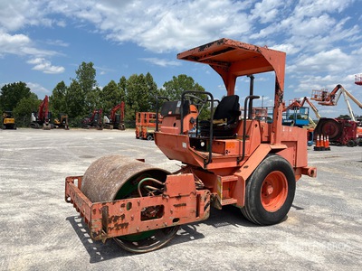 2000 Hamm 2210-SSD Smooth Drum Compactor