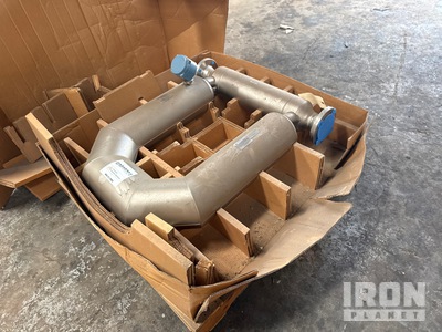 Quantity of (2) Crates of Emerson Micro Motion CMF300M355N2B2EZZZ Flow Transmitter, 1700 Series, 2" pipe remote mount ドリル/油田 その他用 (Unused)