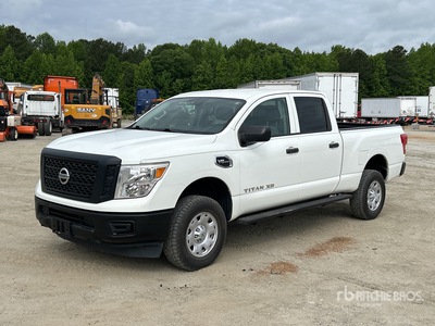 2018 Nissan Titan XD 4x4 Crew Cab Pickup