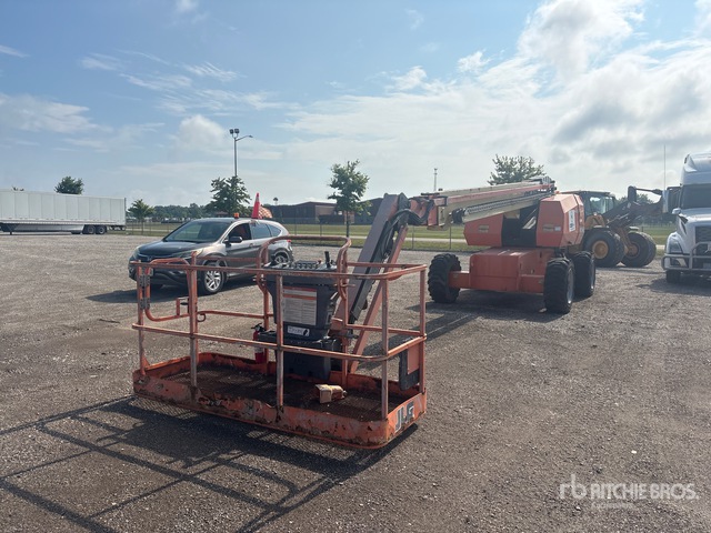 2013 JLG 660SJ 4WD Diesel Telescopic Boom Lift