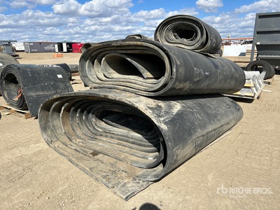 Quantity of Rubber Matting Divers - Équipement d'aménagement paysagé