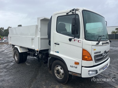 2008 Hino FC 1018 4x2 S/A Camión dumper