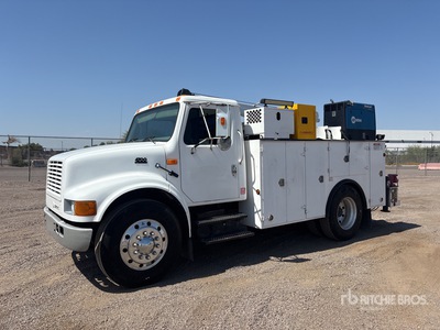 1998 International 4700 4x2 Service Truck