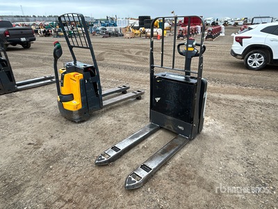 Jungheinrich WLXT2W7G22V 4500 lb Electric Pallet Jack
