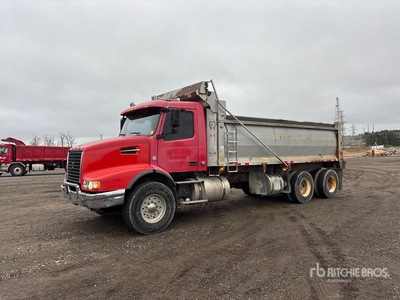 2010 Volvo VHD T/A Dump Truck
