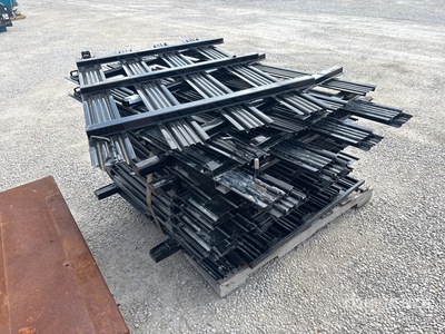 Quantity of (15) Truck Bed Rails トラック付属品