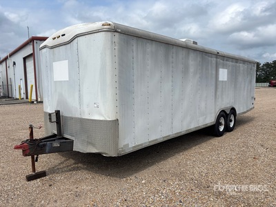 2006 Haulmark GR85X26WT5 26 ft T/A Enclosed Trailer