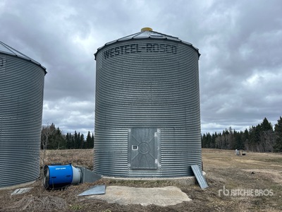 Westeel-Rosco +/- 2000 bu 6 Ring Grain Bin