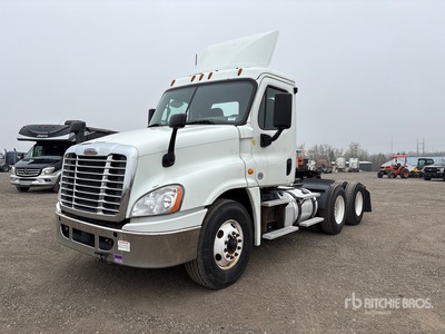 2019 Freightliner Cascadia 125 6x4 T/A Dagcabine Trekker