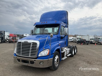 2017 Freightliner Cascadia 125 6x4 T/A Dagcabine Trekker