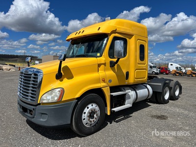 2020 Freightliner Cascadia 125 6x4 T/A Sleeper Truck Tractor