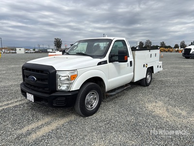 2016 Ford F-250 Utility Truck