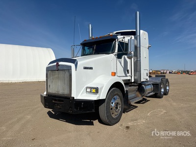 2015 Kenworth T800 6x4 T/A Sleeper Truck Tractor