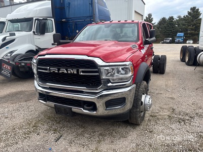 2019 Ram 5500 4x2 Crew Cab Cabina y chasis (Inoperable)
